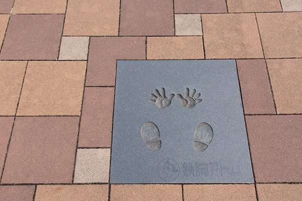 Astro Boy’s hand- and footprints