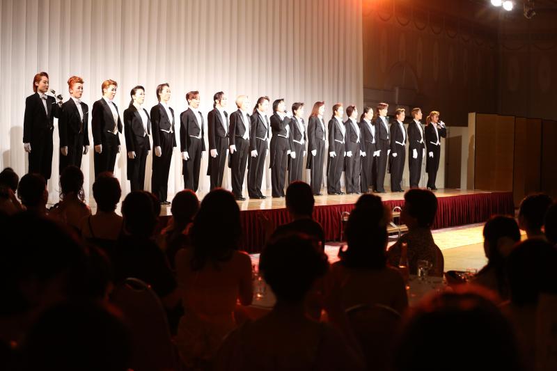 豪華絢爛!ショータイム(写真はイメージ)